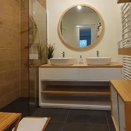 Le Coeur Du Saphir Apartment